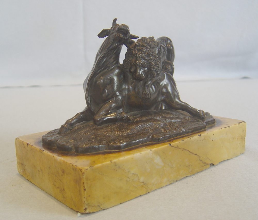 Italian antique bronze of Lion attacking a bull after Antonio Susini