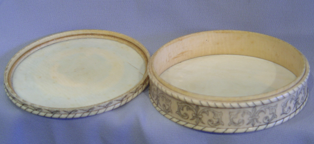 French late 18th century circular ivory box with watercolour on ivory to lid.