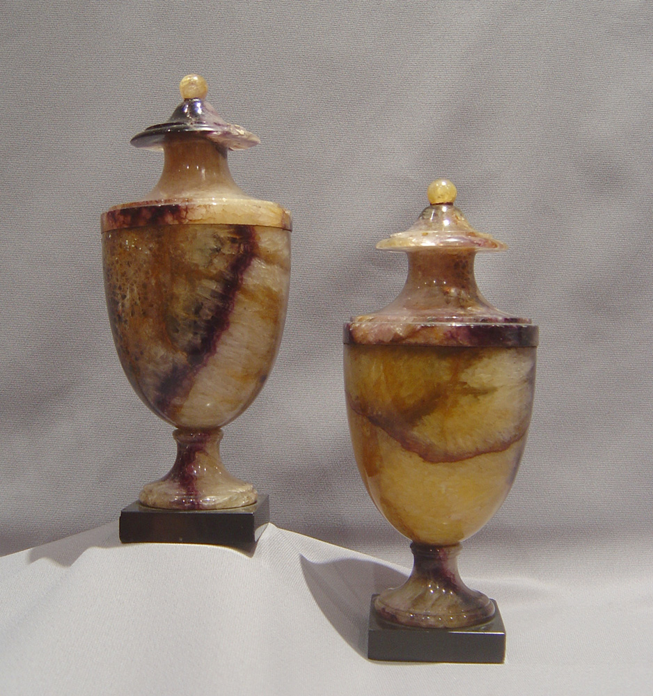 Antique blue john fleurospar urns, English 19th century.