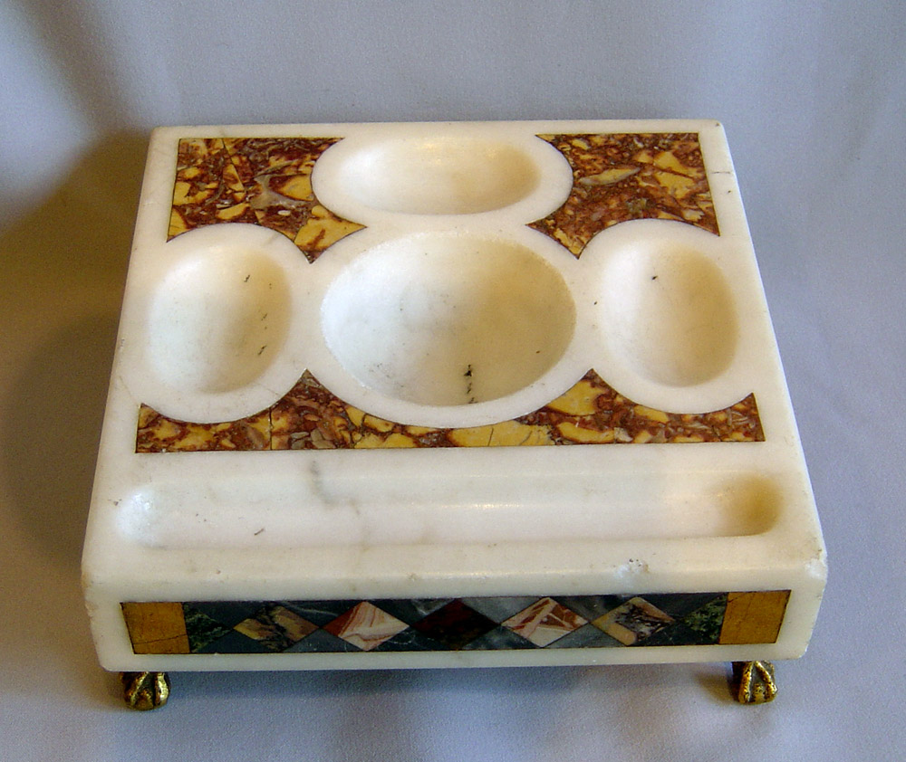 Italian white marble and pietra dura Grand Tour desk tidy.
