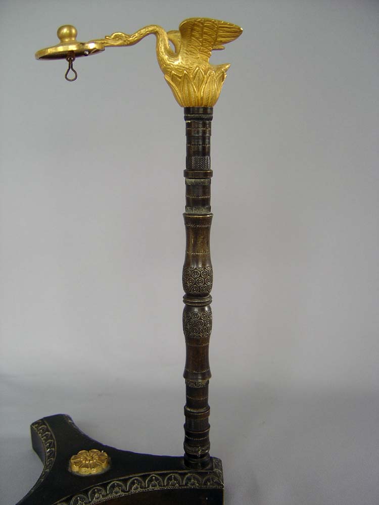 Antique Grand Tour bronze and ormolu stand in patinated bronze and ormolu.