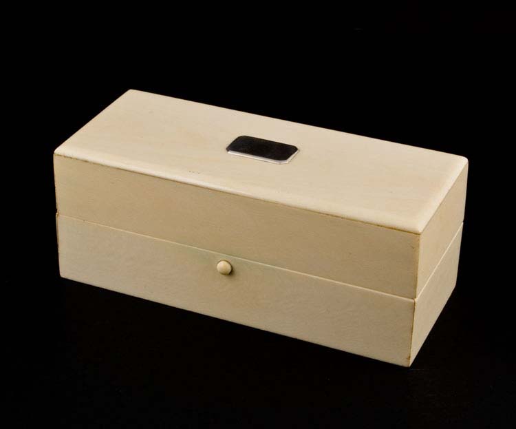 Ivory antique box, heavy guage, English 19th century.