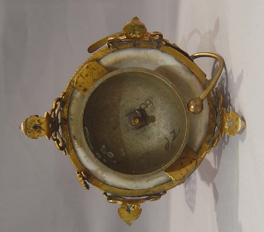 Blackamoor or au negre bronze antique servant summoning bell.
