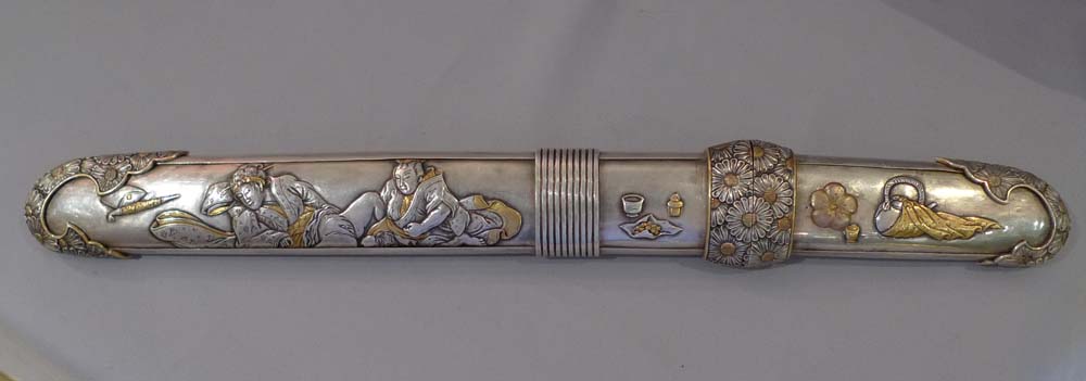 Antique Japanese short sword or Aikuchi.