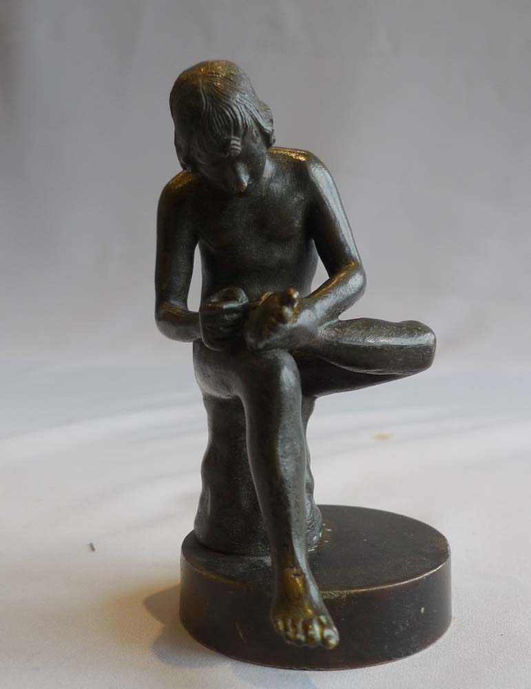 Grand Tour antique bronze of boy with thorn in foot known as Spinario.