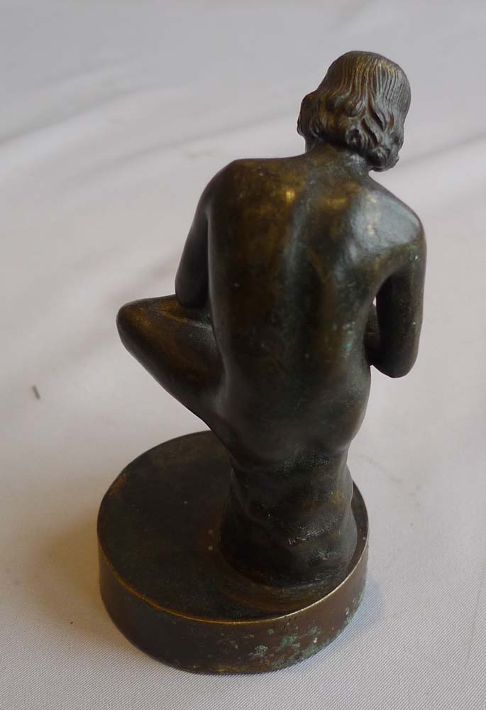 Grand Tour antique bronze of boy with thorn in foot known as Spinario.