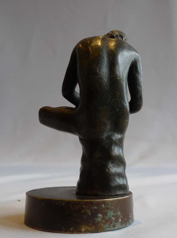 Grand Tour antique bronze of boy with thorn in foot known as Spinario.