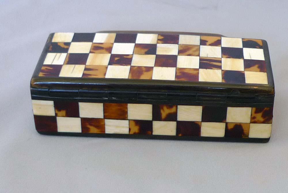 Antique harlequin box in horn, tortoiseshell and ivory box.