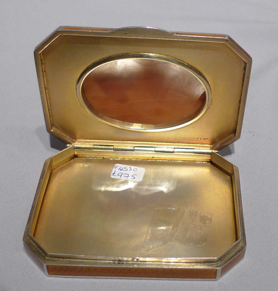 Silver and guilloche enamel snuff box with fine neo-classical cameo.