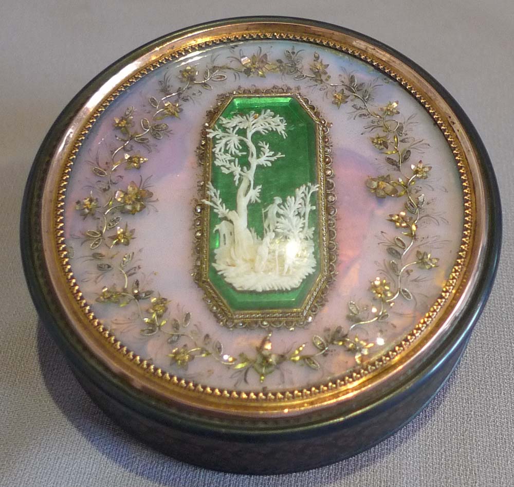 Antique French tortoiseshell, gold and ivory snuff box.