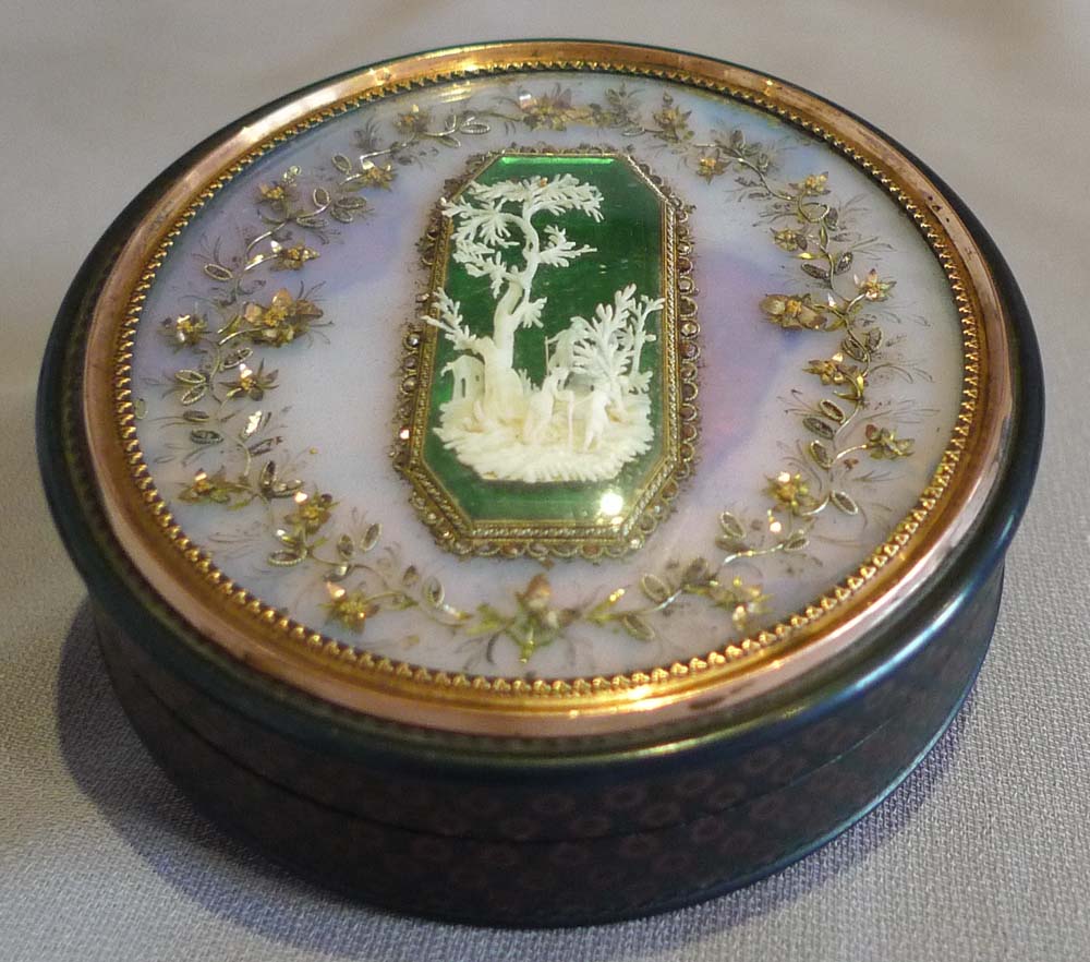 Antique French tortoiseshell, gold and ivory snuff box.