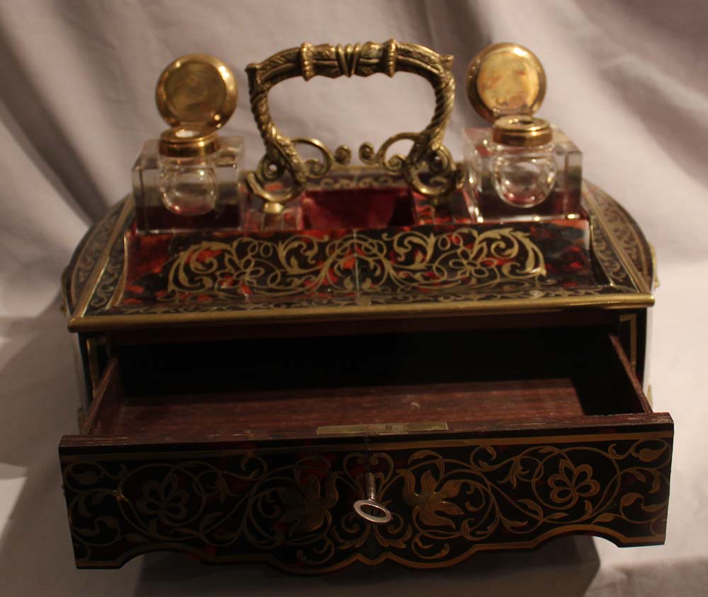 Antique English George IV Boulle desk set or ecrier.