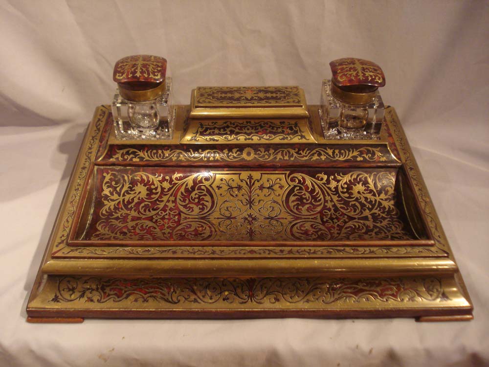 Antique English boulle (red tortoiseshell and inlaid brass).ecrier or desk tidy.