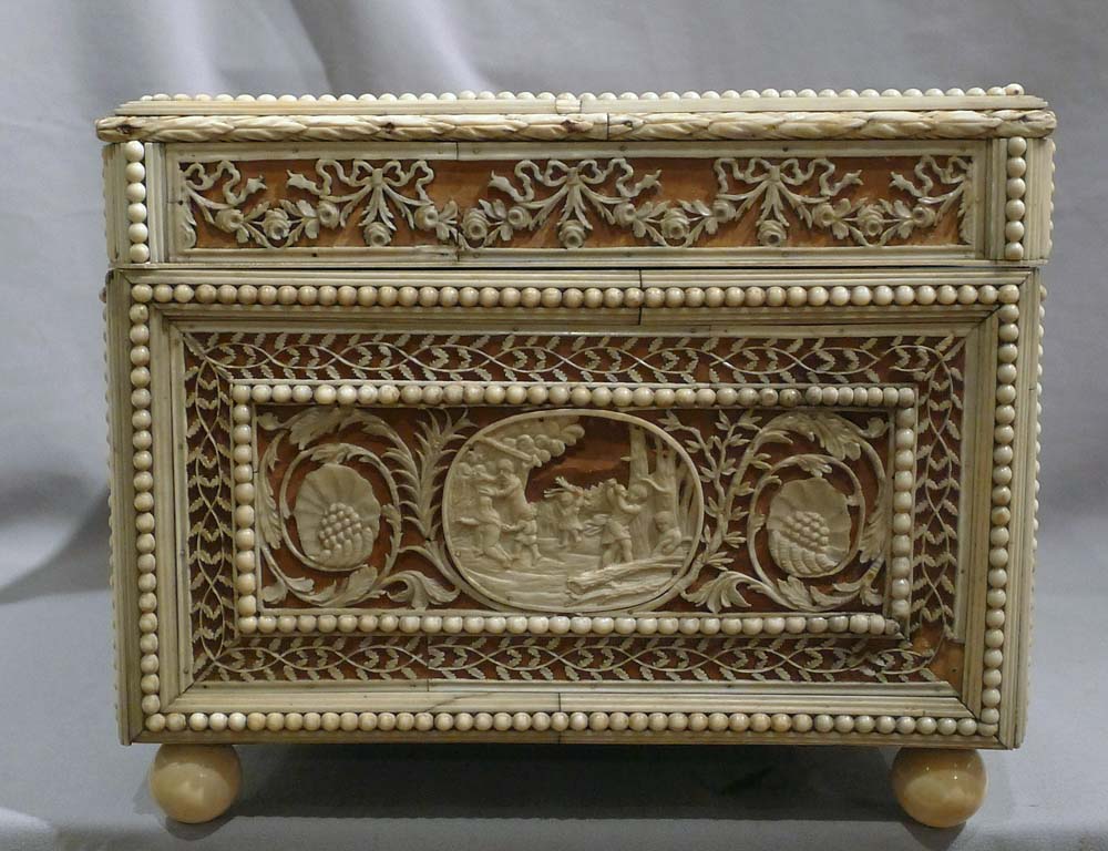 Antique museum quality 18th century  Russian casket of impressive size.
