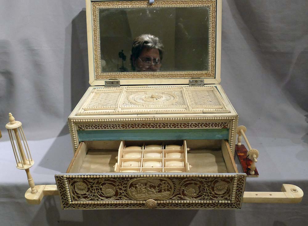 Antique museum quality 18th century  Russian casket of impressive size.