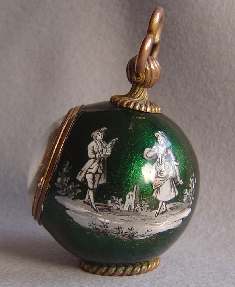 Unusual bubble clock in green enamel overpainted in grisaille.
