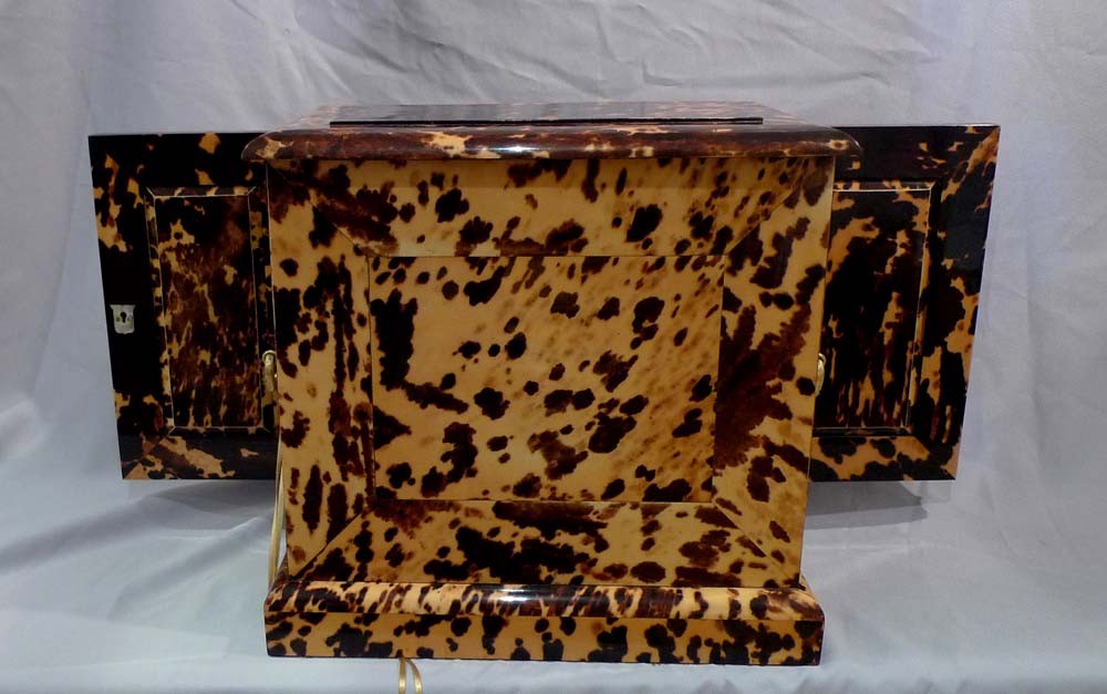 Blond tortoiseshell table cabinet with gilt bronze mounts for correspondence.