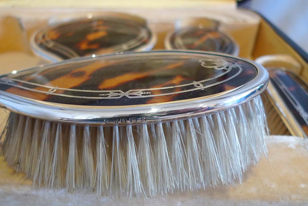 Silver and tortoiseshell dressing set in original case