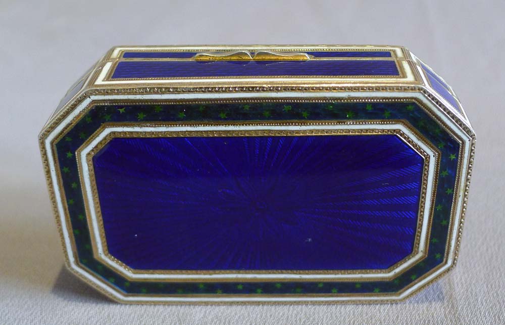 Antique silver gilt and enamel snuff box with outstanding painting and guilloche enamel decoration.