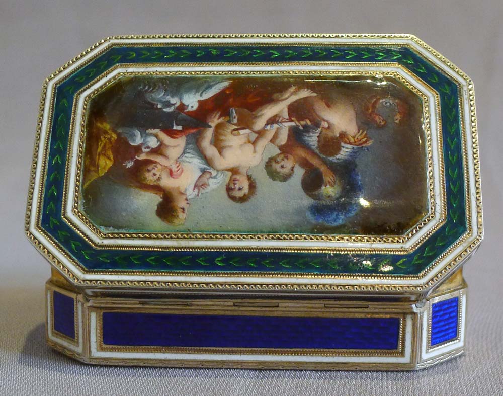 Antique silver gilt and enamel snuff box with outstanding painting and guilloche enamel decoration.