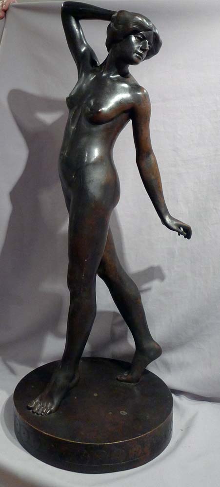 Fabulous early 20th century bronze of naked woman signed G.Schliepstein.