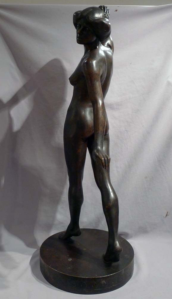 Fabulous early 20th century bronze of naked woman signed G.Schliepstein.
