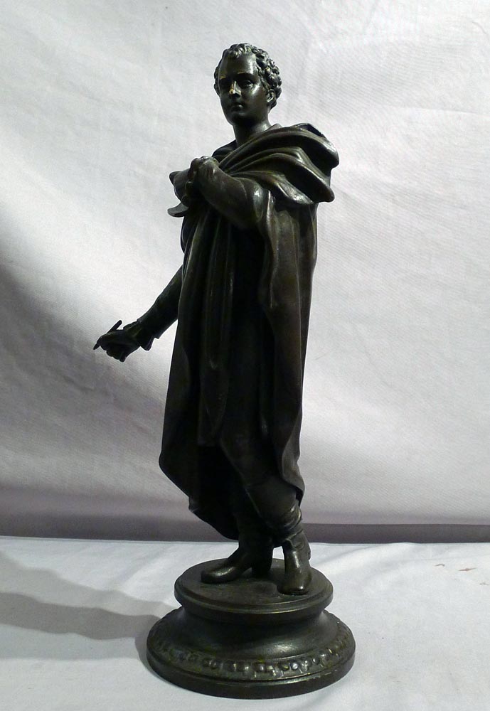 Antique sculpture of Byron in patinated bronze.