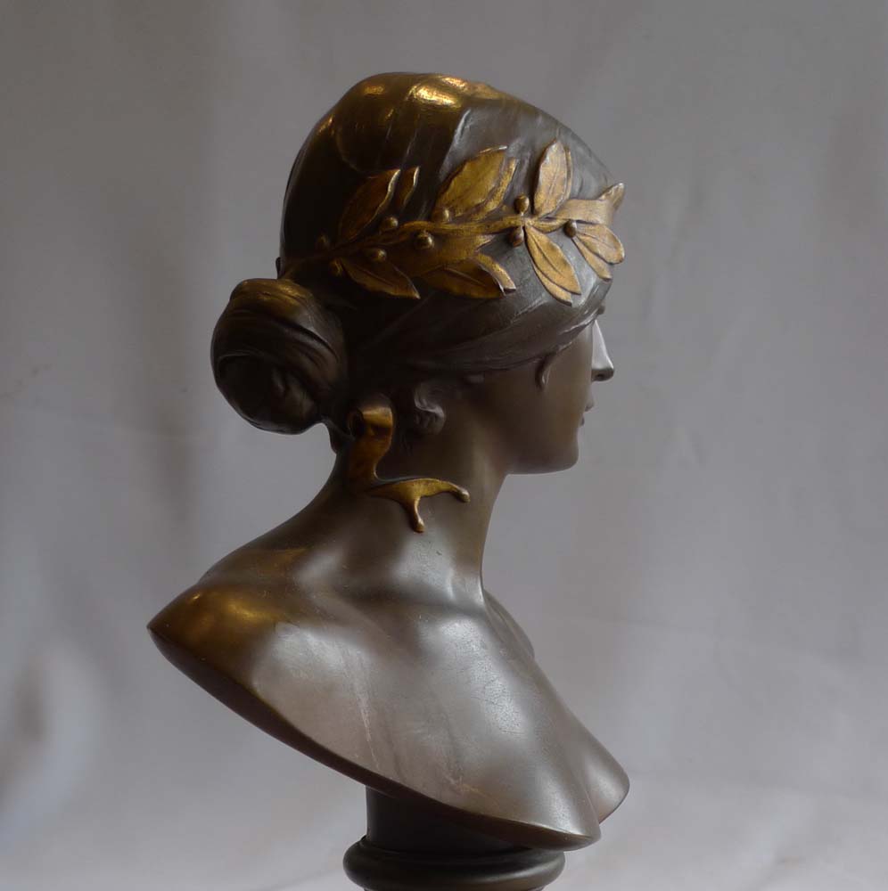 Antique Art Noveau bronze bust,  L'Histoire by Georges Bareau and F. Barbedienne foundry