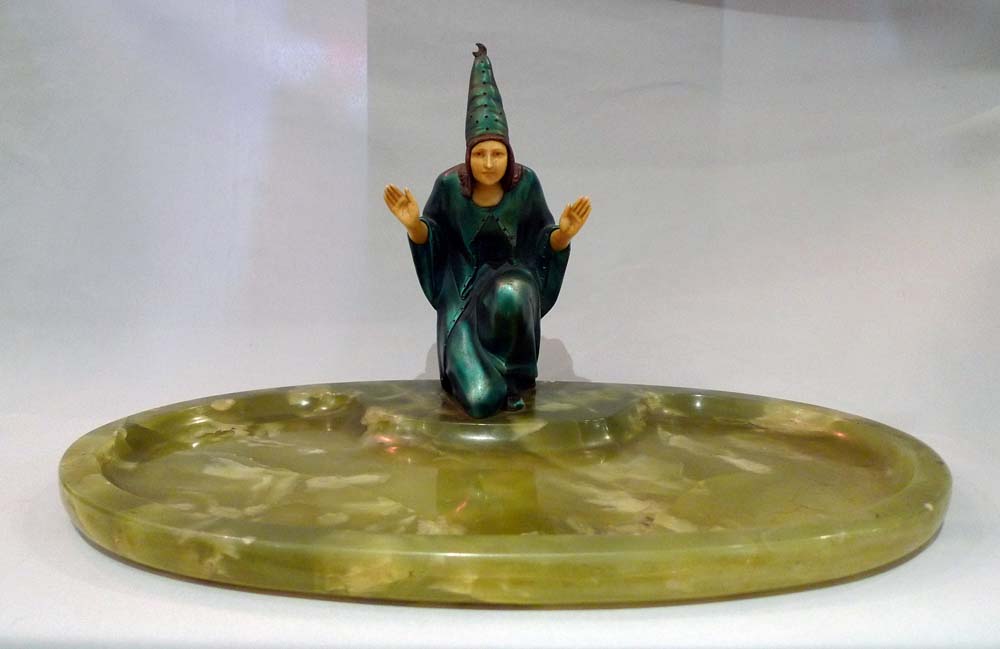 Superb Art Deco figure in bronze and ivory on dish base signed Peleska. .