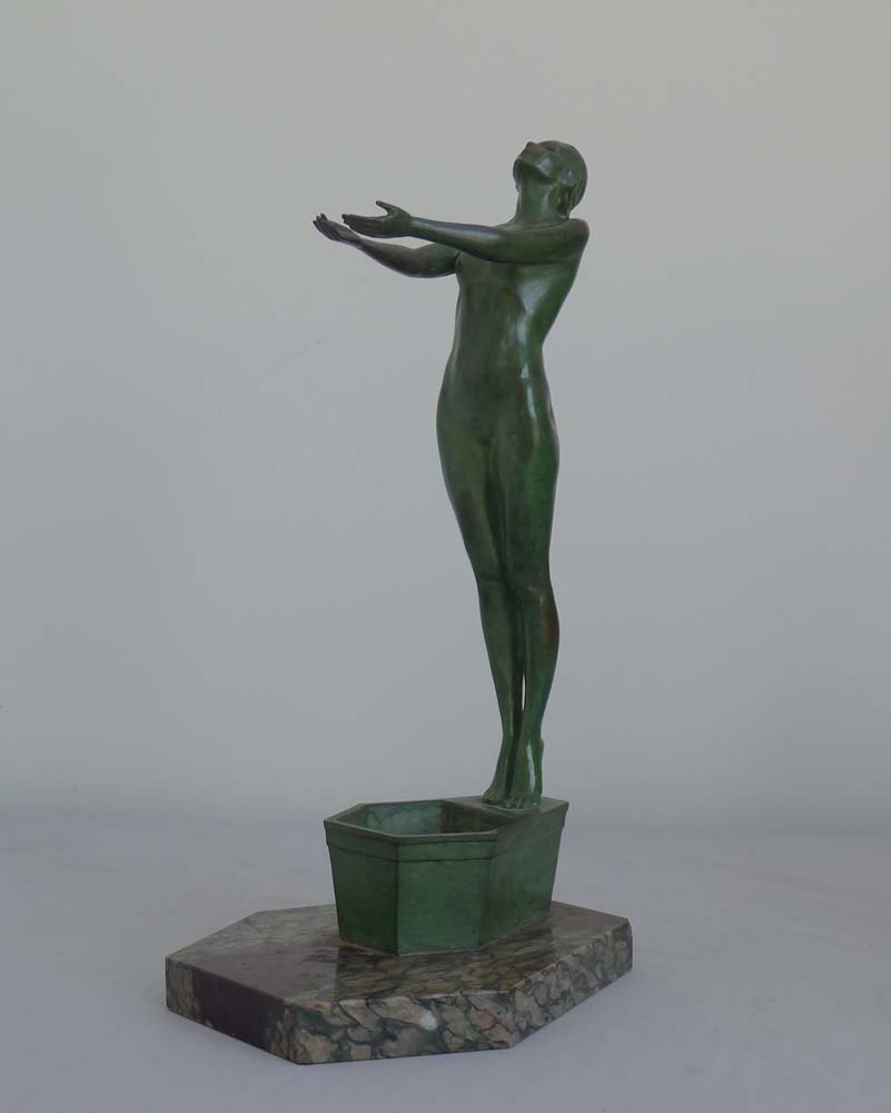Fine Art Deco bronze nude on shaped marble base.
