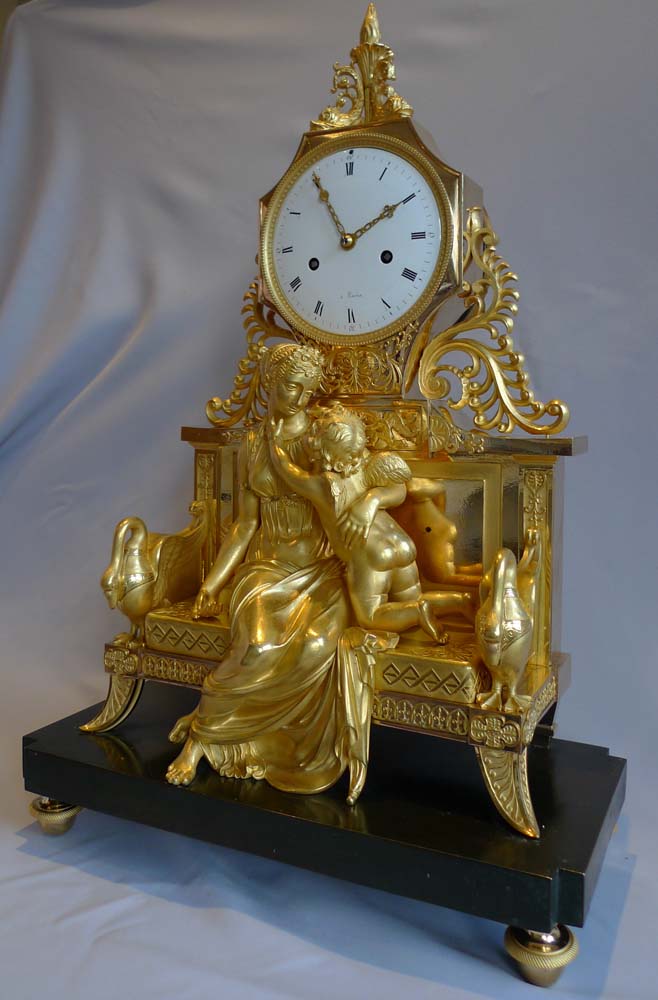Fine French Directoire or Empire period ormolu clock of Venus and Cupid attributed to Claude Galle.