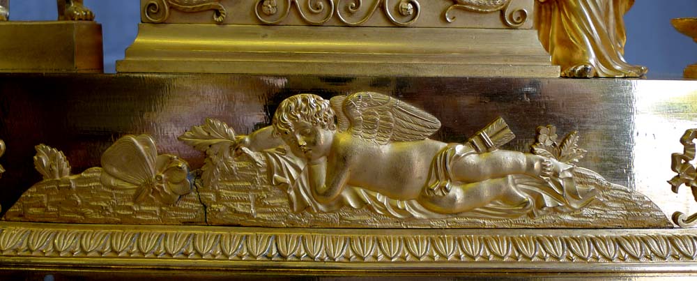 Antique French Empire mantel clock in ormolu signed Lachere.