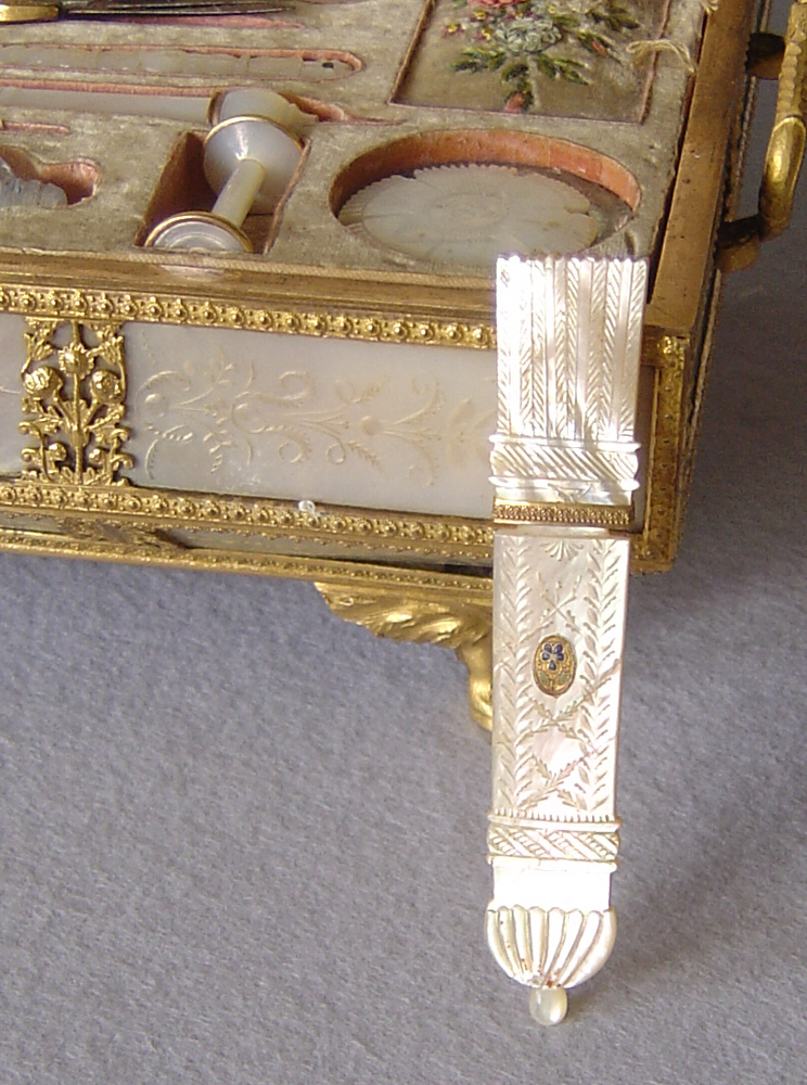 Antique grand tour Palais Royale music box and necessaire in mother of pearl and gilt bronze.