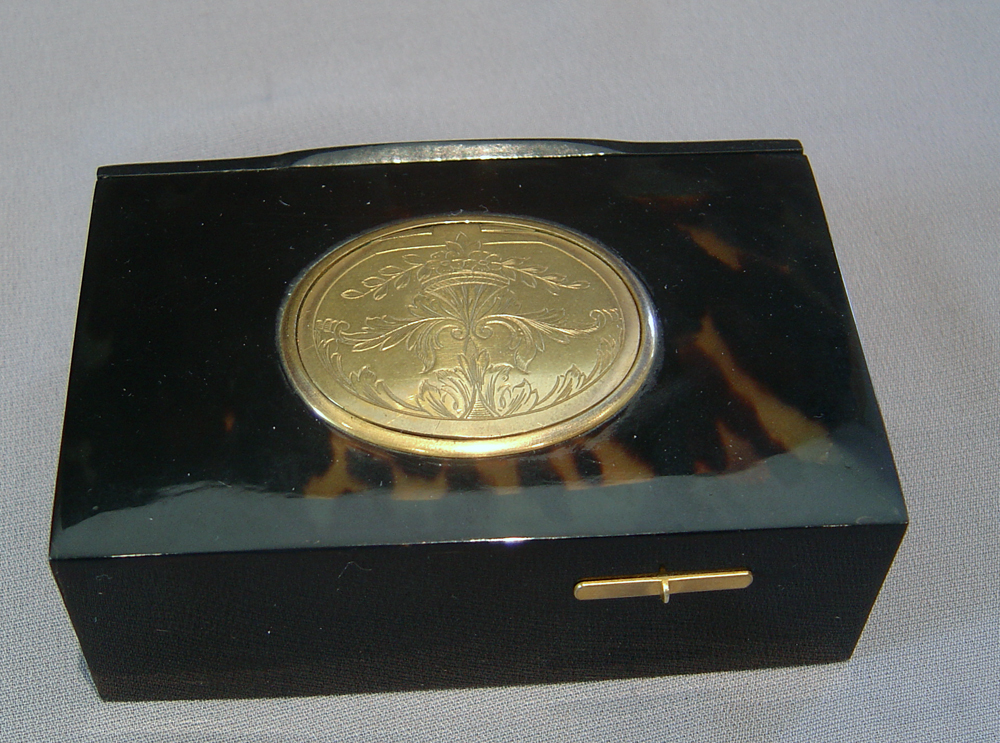 Bontems No 11 silver gilt and tortoiseshell singing bird box.