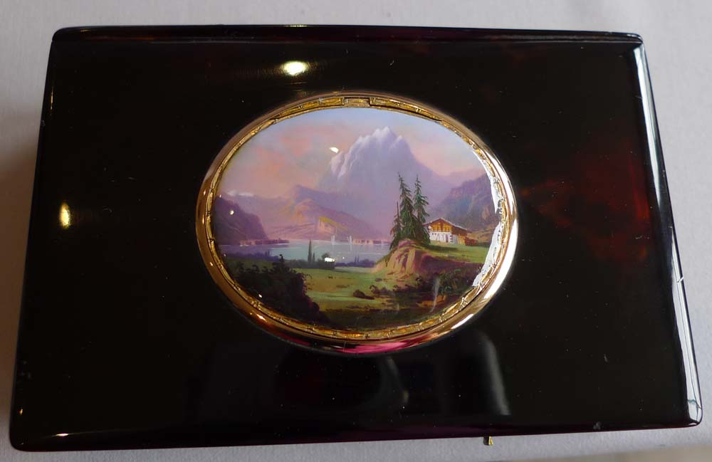 Singing bird box by Rochat in tortoiseshell, enamel and gold, fusee movement no. 160.