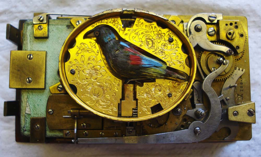 Singing bird box by Rochat in tortoiseshell, enamel and gold, fusee movement no. 160.