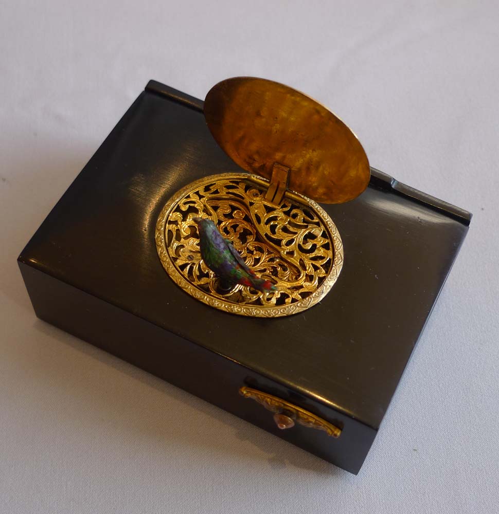 Tortoiseshell and gilt bronze singing bird box by Griesbaum.