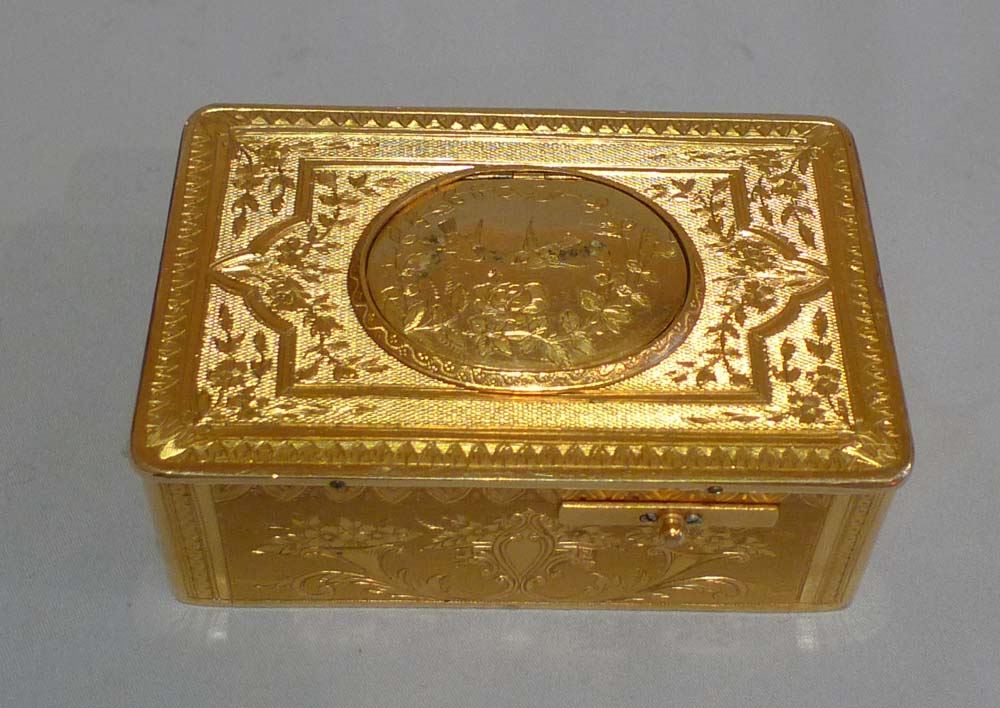 Antique singing bird box in gilt bronze engraved case, Swiss, OMM movement