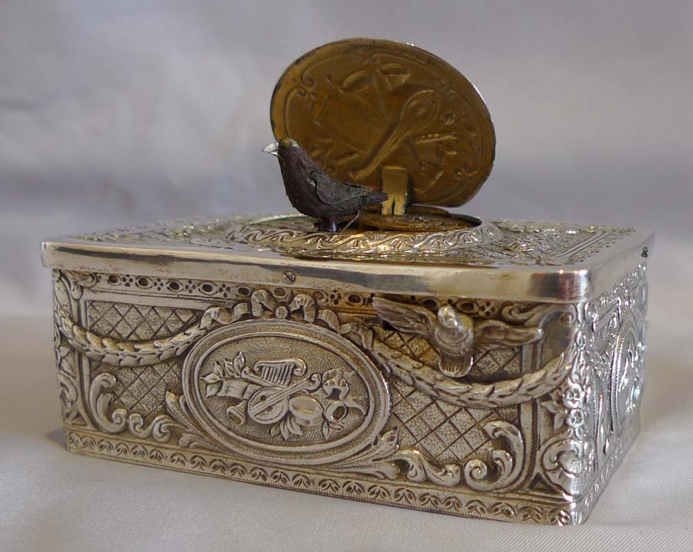 Singing bird box by Griesbaum in fitted case with original key.