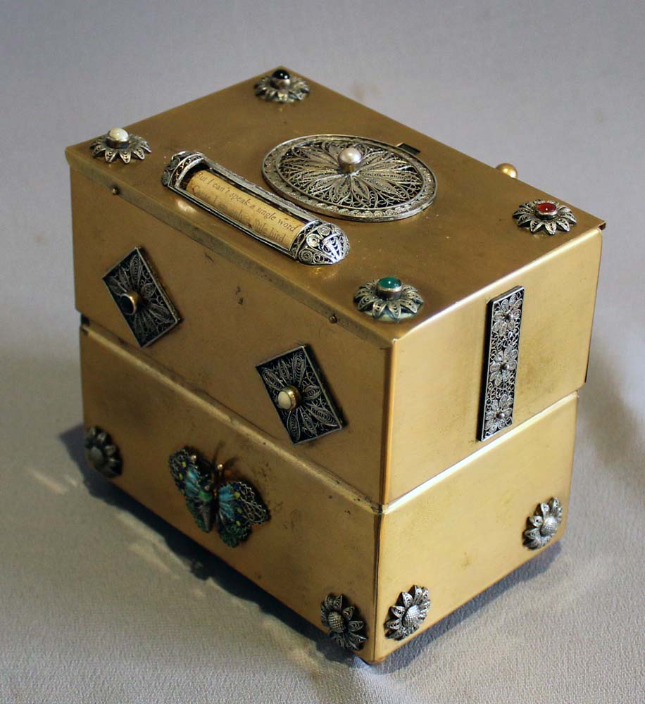 Singing bird box automaton most unusually with jewelry box.