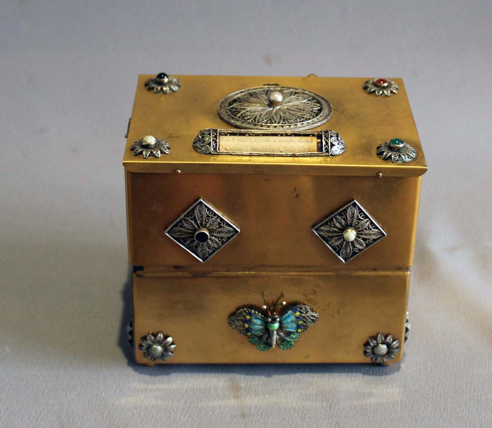 Singing bird box automaton most unusually with jewelry box.