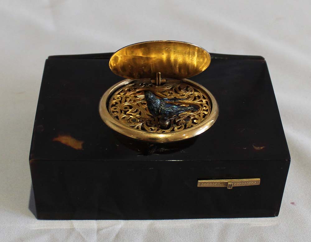 Antique tortoiseshell singing bird box by Bontems of Paris.