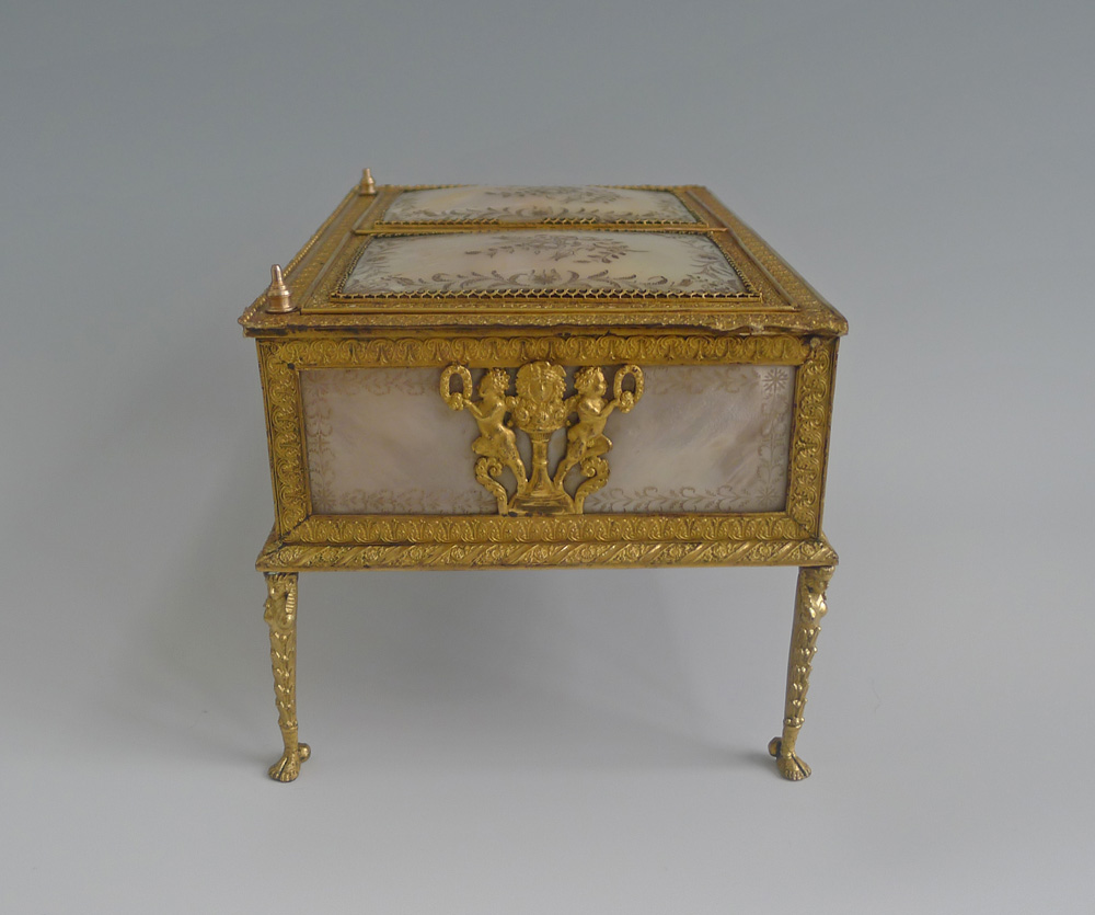 Antique Palais Royal music box and necessaire  in mother of pearl and gilt bronze.