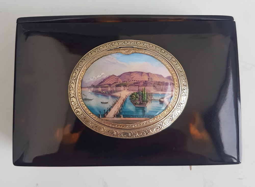 Charles Bruguier fusee singing bird box in mottled Tortoiseshell, Gold, Silver and Enamel