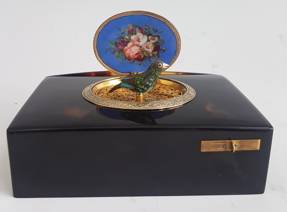 Charles Bruguier fusee singing bird box in mottled Tortoiseshell, Gold, Silver and Enamel